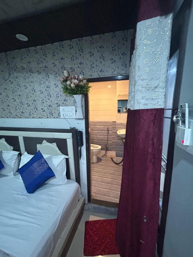 Hotel Ankit Near Assi Ghat พาราณสี ภายนอก รูปภาพ
